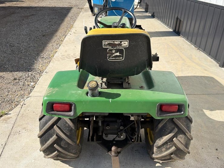 john-deere-318-image-4