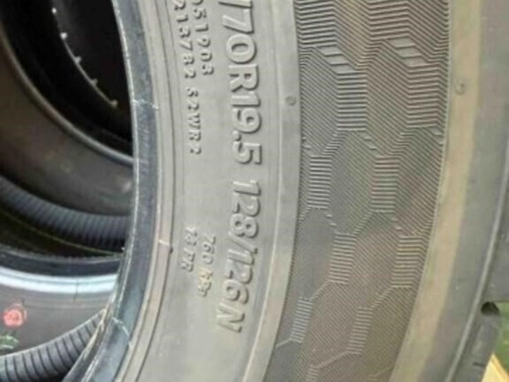 6-continental-225/70r19.5-tires-image-5
