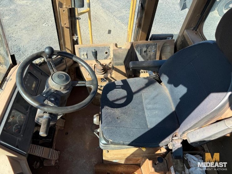 2001-caterpillar-815f-image-8