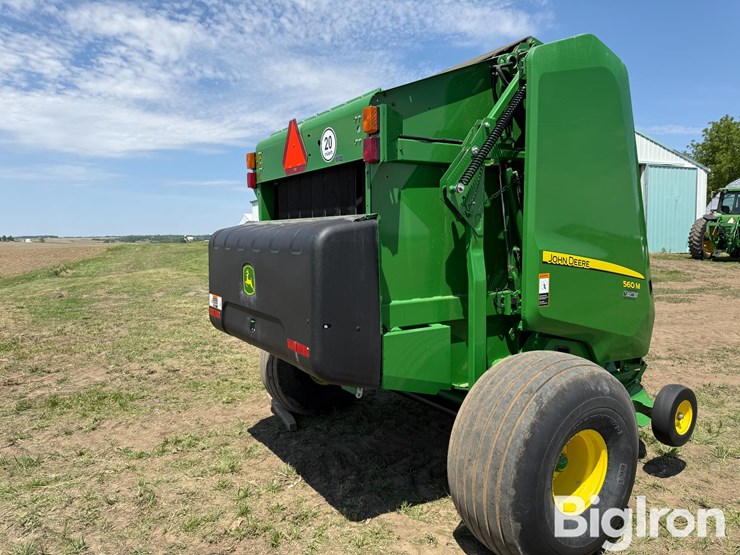 2022-john-deere-560m-image-5