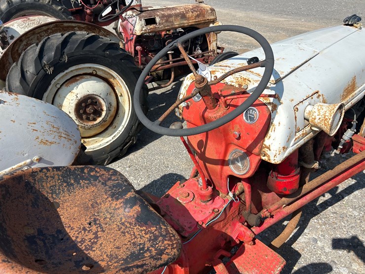 ford-tractor-image-8
