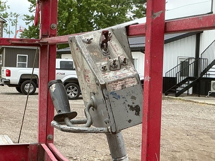 #1301-•-mec-254ht-scissor-lift-image-18