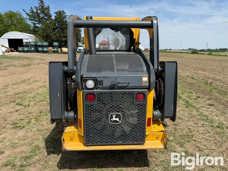 2015-deere-326e-image-6