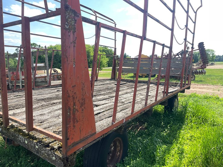 #2007-•-hay-wagon-with-10-ton-running-gear-(colfax-wi)-image-24