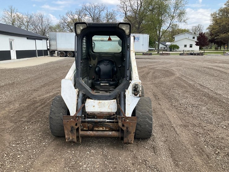 2014-bobcat-s570-image-13