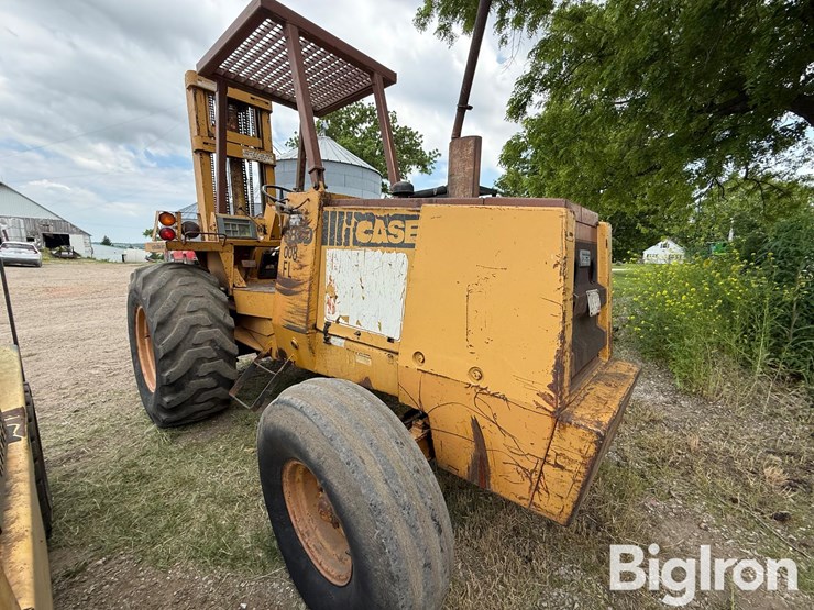 case-585d-construction-king-rough-terrain-forklift-image-7