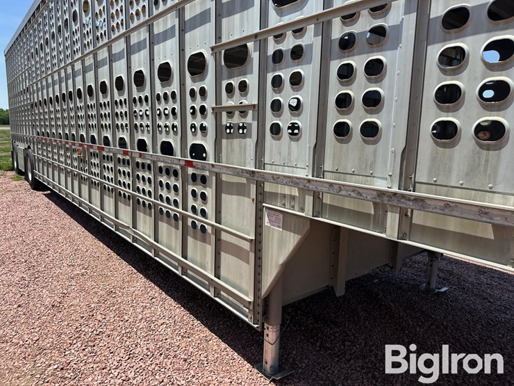 2015-eby-livestock-trailer-image-12