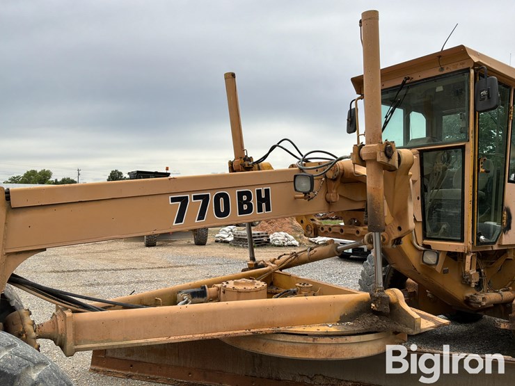 1994-deere-770bh-image-12