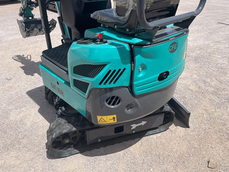 #2660-•-unused-cfg-mini-excavator-image-38