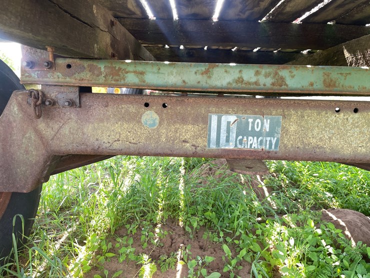 #2007-•-hay-wagon-with-10-ton-running-gear-(colfax-wi)-image-8