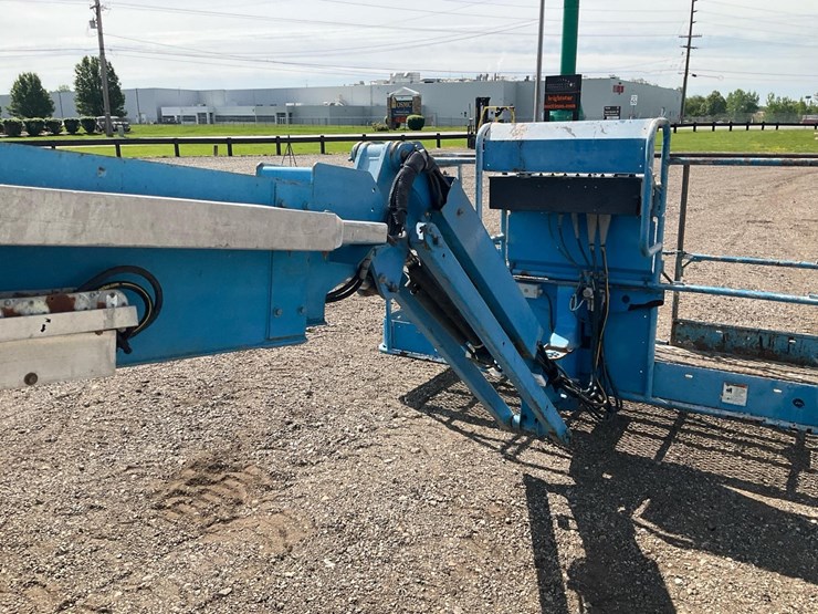 2007-genie-s45-image-23