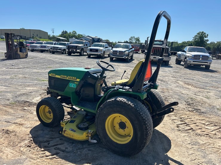 john-deere-4100-image-4