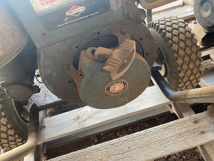 #7073-•-baumac-gas-powered-pressure-washer-(deerbrook,-wi)-image-11