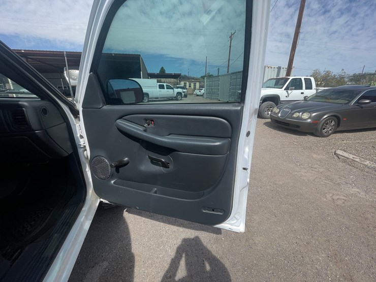 #212-•-2001-chevrolet-silverado-pickup-truck-(has-a-nm-title-image-26