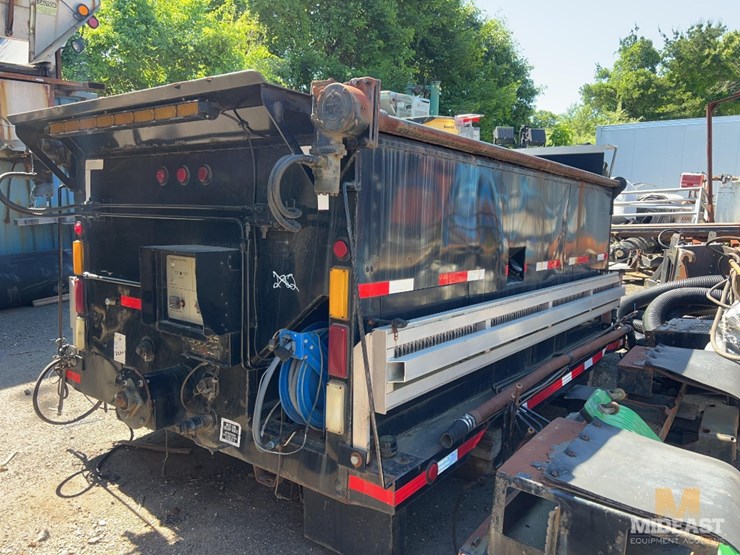 2006-kenworth-t800-image-1