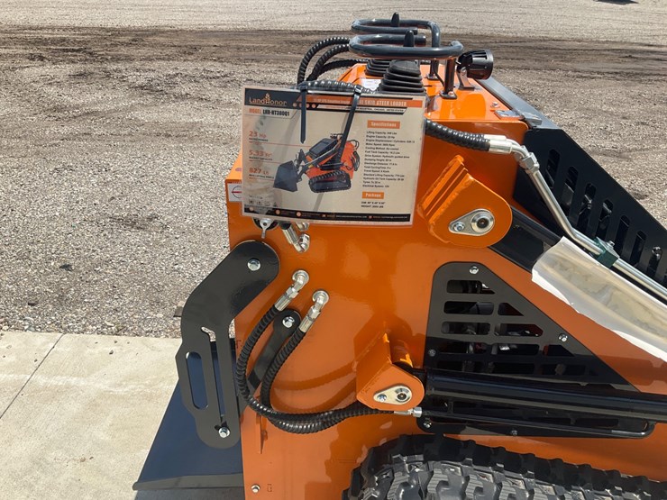 #1001-•-unused-landhero-mini-skid-steer-loader-image-12
