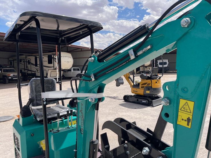 #2652-•-unused-cfg-mini-excavator-image-24