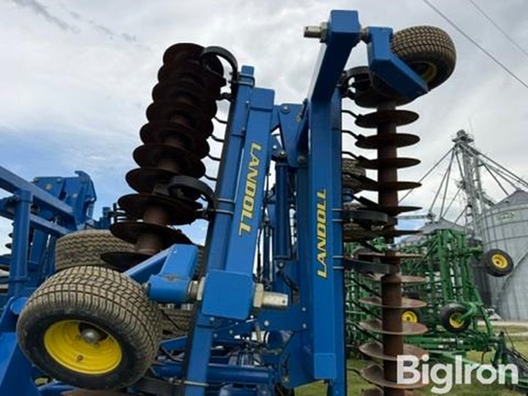 2017-landoll-7450-49-image-12