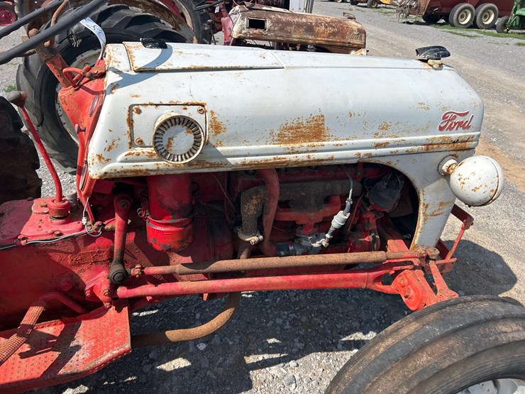ford-tractor-image-7