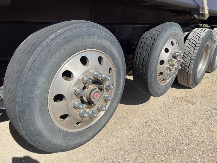 2019-kenworth-t880-image-11