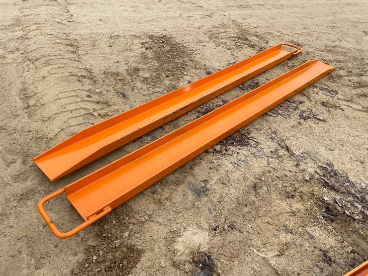 #2273-•-pair-of-new-wolverine-84"-l-pallet-fork-extensions-image-1