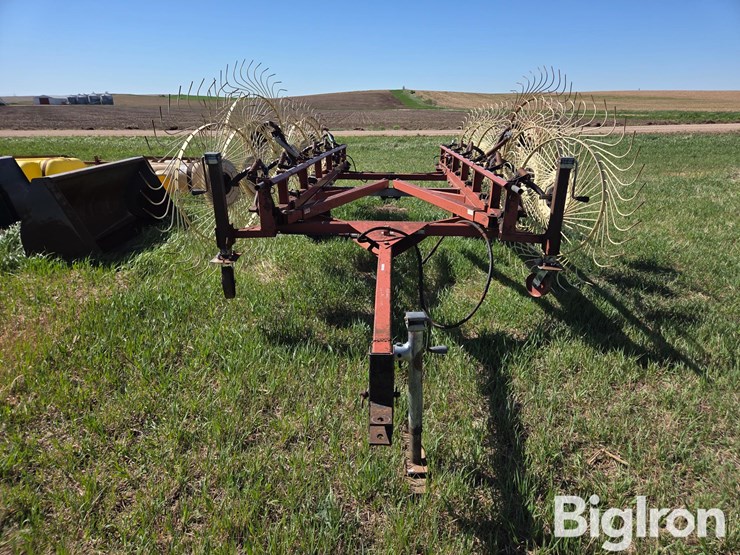 hesston-3980-image-2
