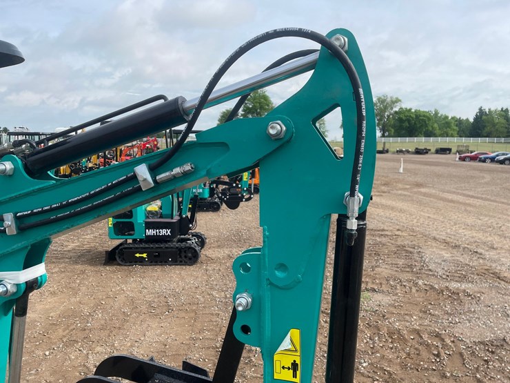#2025-•-2026-cfg-mh13rx-mini-excavator-image-6