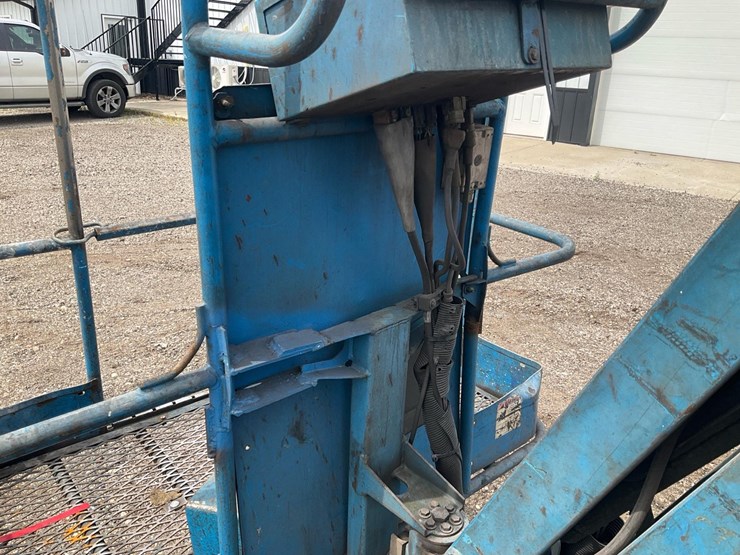 #1250-•-2006-genie-boom-lift-image-23