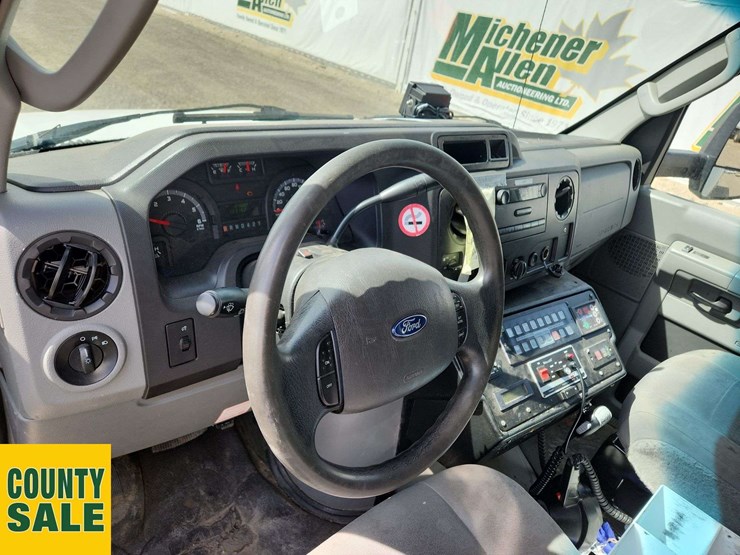 2016-ford-e450-image-13