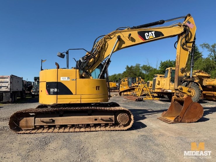 2009-caterpillar-321d-lcr-image-11