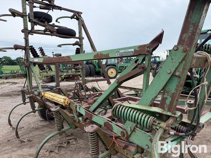 john-deere-1610-image-16