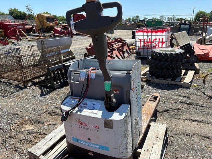 electric-pallet-jack-image-5