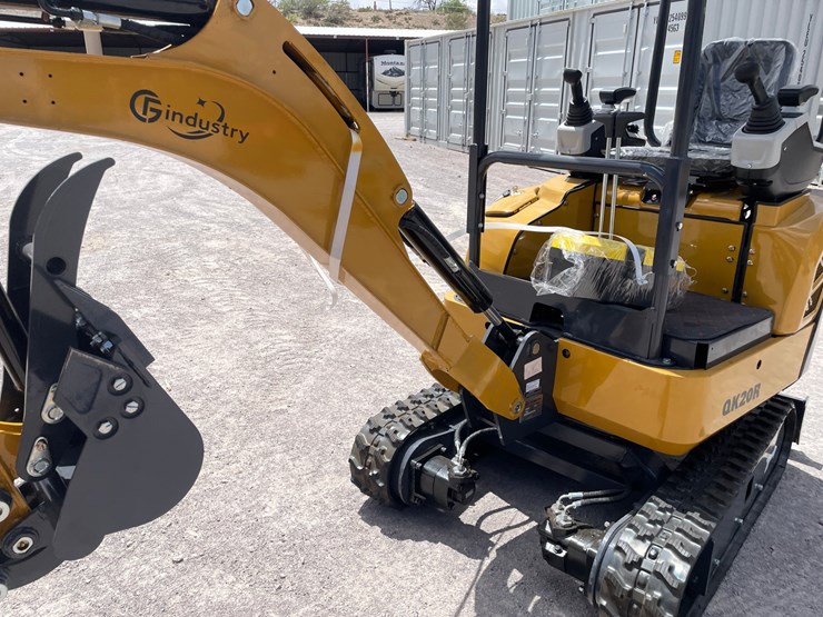 #2661-•-unused-cfg-mini-excavator-image-11