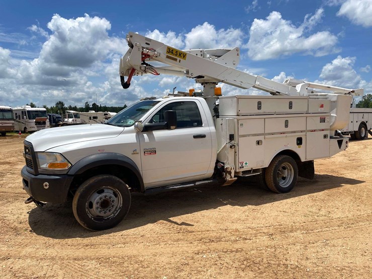 2012-dodge-ram-5500-image-1