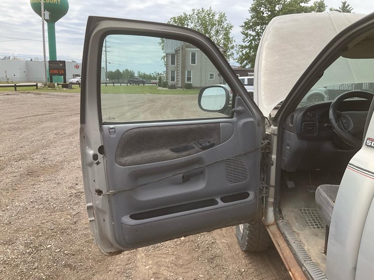 1999-dodge-2500-image-73