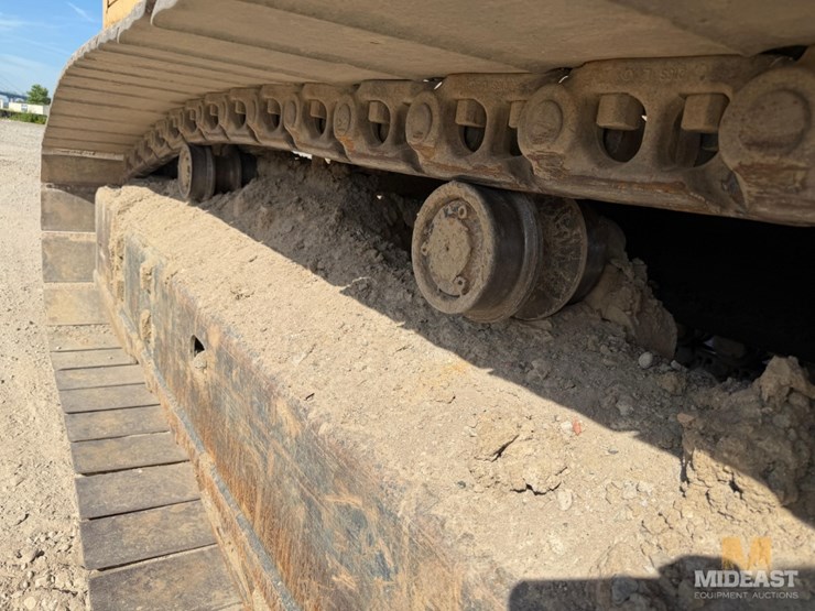 2015-deere-470g-lc-image-27