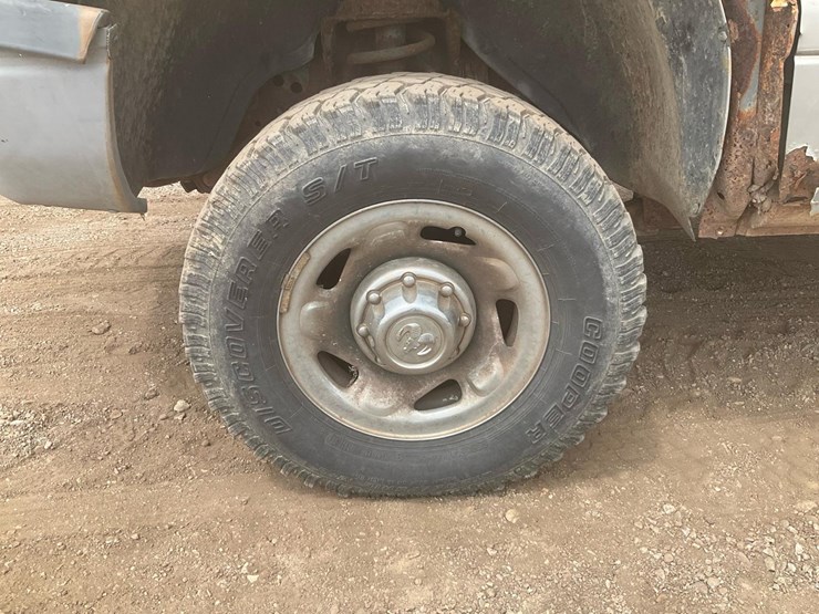 1999-dodge-2500-image-16