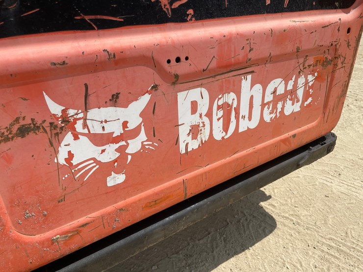 2013-bobcat-s650-image-10