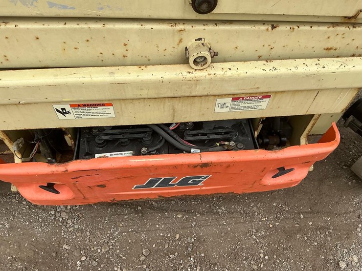 2005-jlg-2030es-image-24