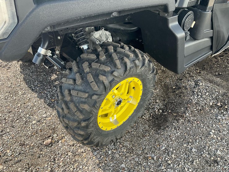 2024-john-deere-gator-image-8