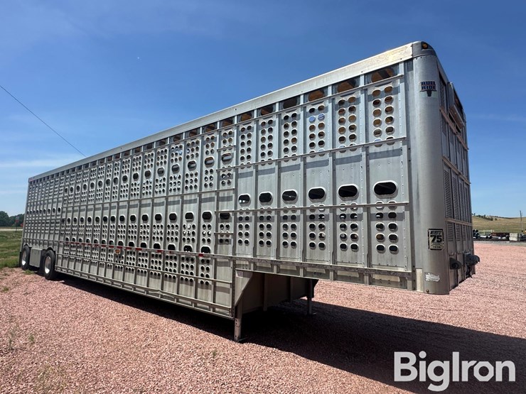 2015-eby-livestock-trailer-image-3