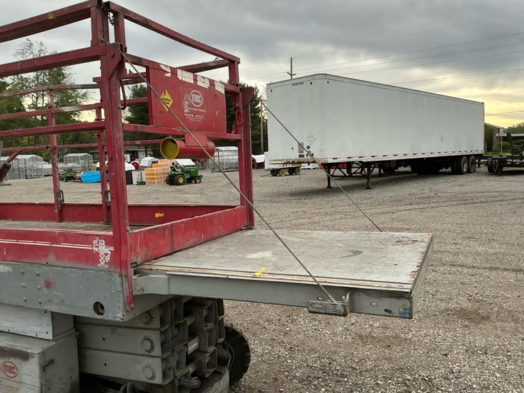 #1301-•-mec-254ht-scissor-lift-image-9