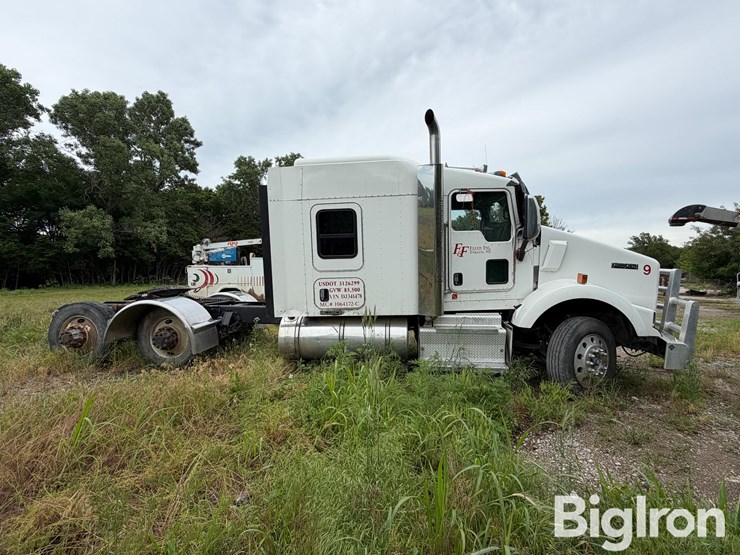 2013-kenworth-t800-image-4