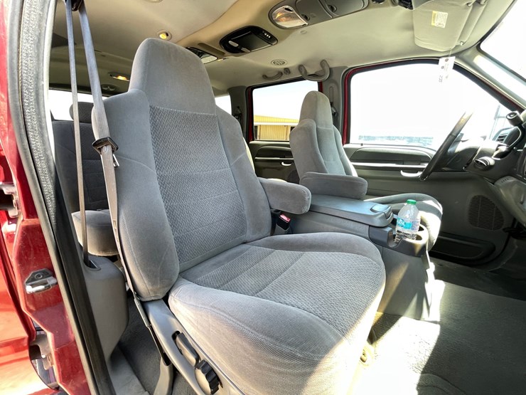 2002-ford-excursion-image-78