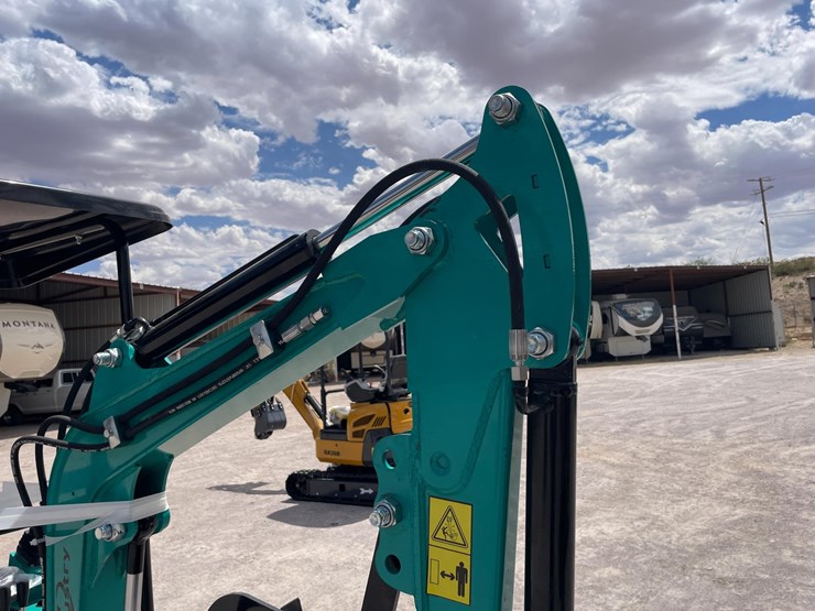 #2652-•-unused-cfg-mini-excavator-image-23