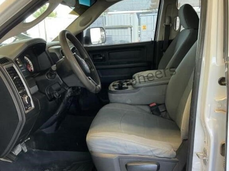 2014-dodge-2500-image-21