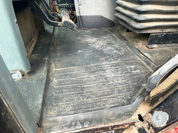 case-ih-8950-image-56