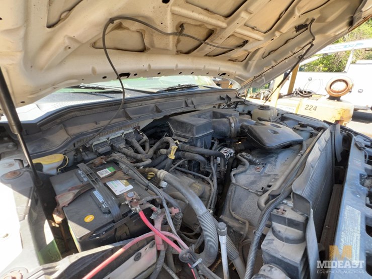 2011-ford-f350-image-15