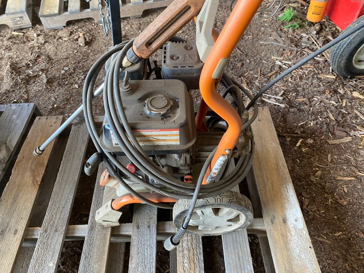 #7072-•-generac-3100-psi-gas-powered-pressure-washer-(deerbrook,-wi)-image-14