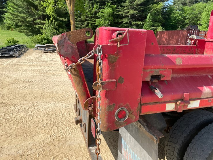 2003-ford-f550-image-26